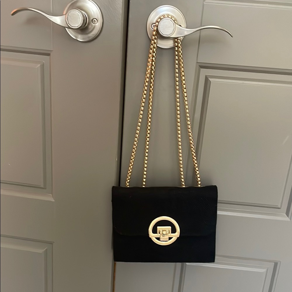 Chic Black Crossbody Bag with Gold Chain